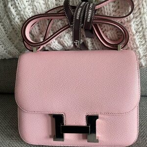 Hermes Constance 18 Rose Sakura Chèvre